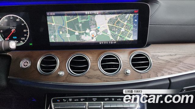 Mercedes-Benz E-Class E300e Exclusive