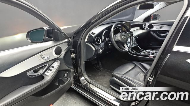 Mercedes-Benz C-Class W205 C220 d 4MATIC