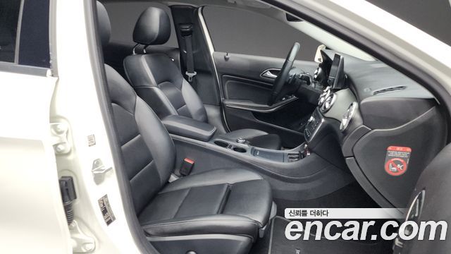 Mercedes-Benz GLA-Class GLA200 d 4MATIC