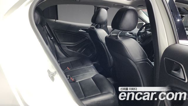 Mercedes-Benz GLA-Class GLA200 d 4MATIC