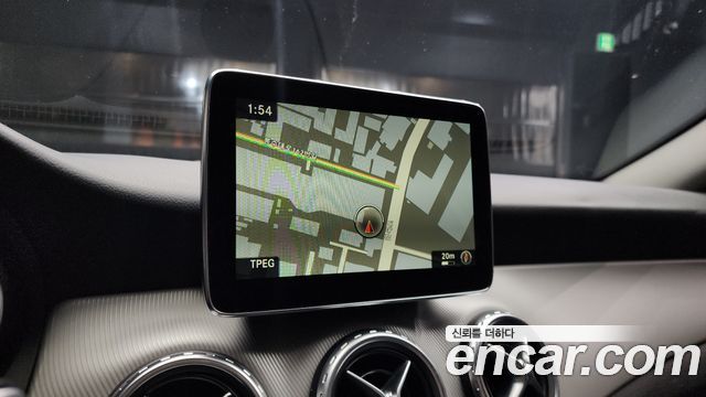 Mercedes-Benz GLA-Class GLA200 d 4MATIC