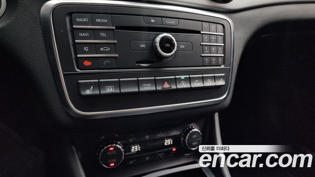 Mercedes-Benz GLA-Class GLA200 d 4MATIC