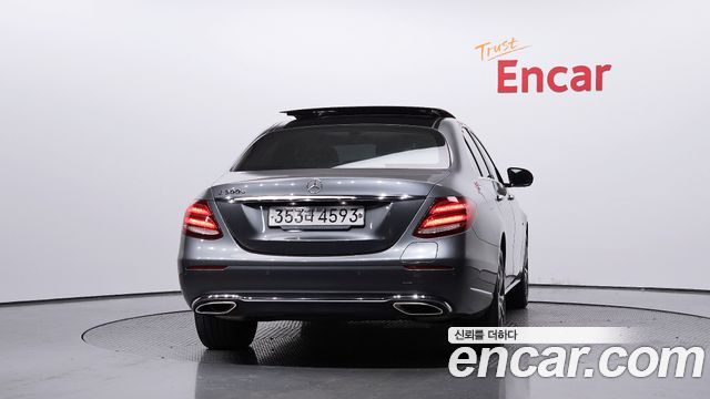 Mercedes-Benz E-Class E300e Exclusive