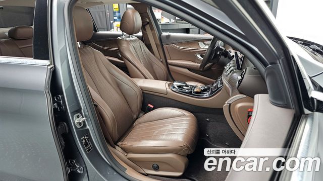 Mercedes-Benz E-Class E300e Exclusive