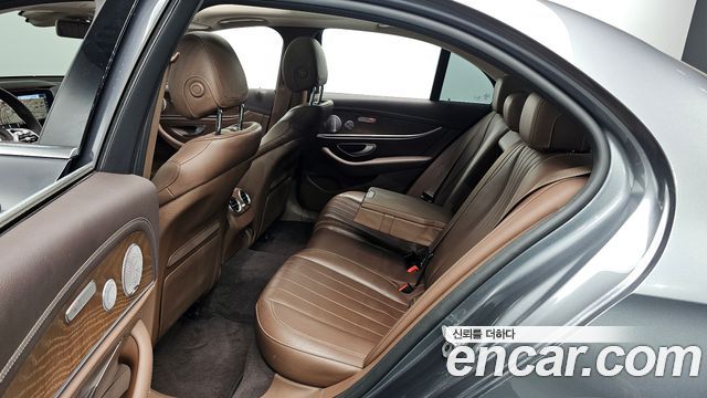 Mercedes-Benz E-Class E300e Exclusive
