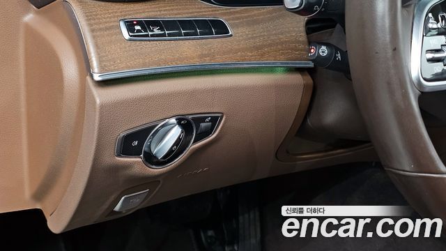 Mercedes-Benz E-Class E300e Exclusive