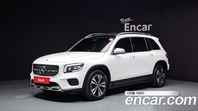 Mercedes-Benz GLB-Class GLB220