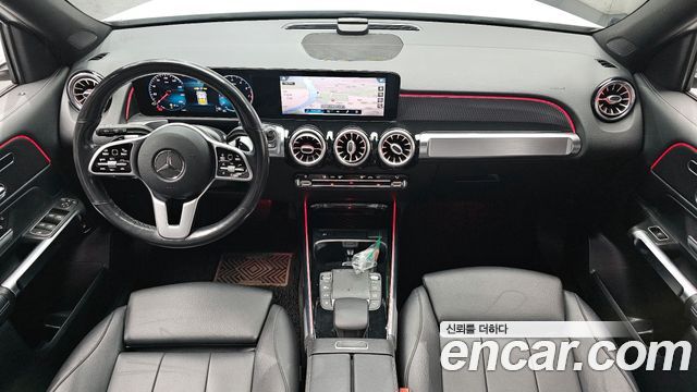 Mercedes-Benz GLB-Class GLB220