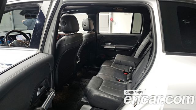 Mercedes-Benz GLB-Class GLB220