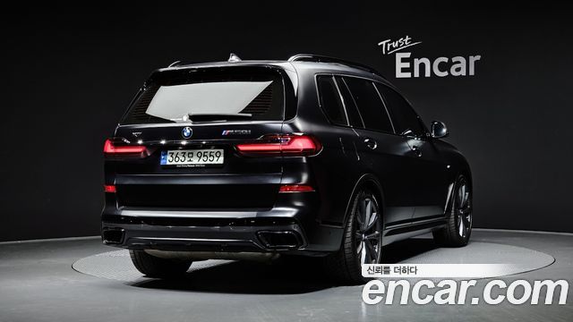 BMW X7 M50i Frozen Black Edition 6STR