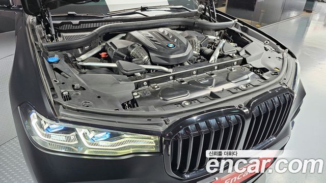 BMW X7 M50i Frozen Black Edition 6STR