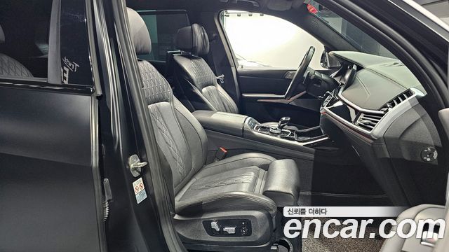 BMW X7 M50i Frozen Black Edition 6STR