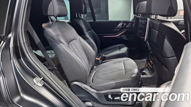 BMW X7 M50i Frozen Black Edition 6STR