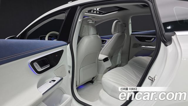 Mercedes-Benz EQE EQE350+