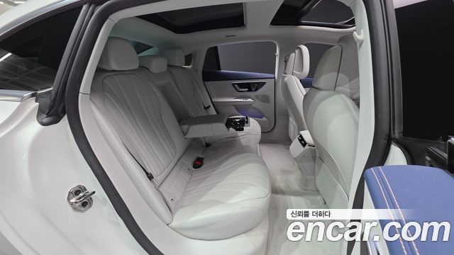 Mercedes-Benz EQE EQE350+