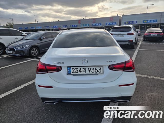 Mercedes-Benz A-Class A250 4MATIC Sedan