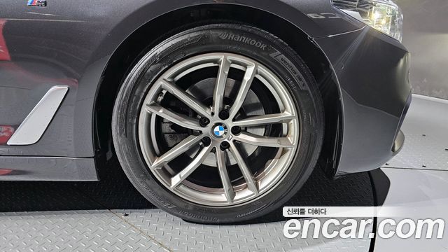 BMW 5-Series 520d M Sport Package Plus