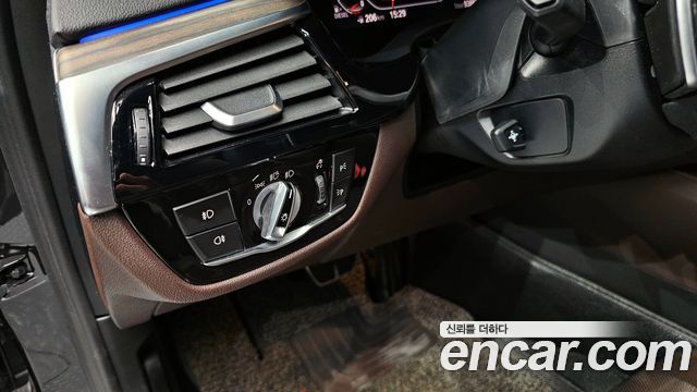 BMW 5-Series 520d M Sport Package Plus