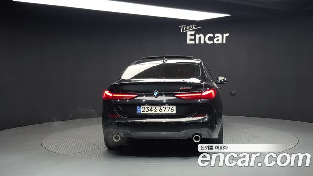 BMW 2-Series 220i M Sports