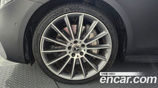Mercedes-Benz E-Class E350 4MATIC AMG Line