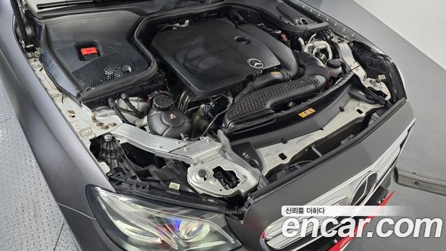 Mercedes-Benz E-Class E350 4MATIC AMG Line