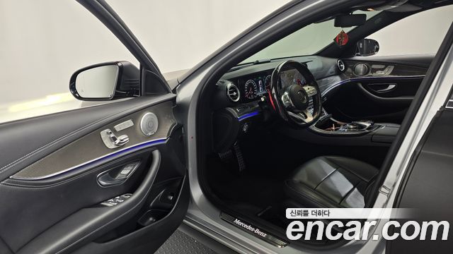 Mercedes-Benz E-Class E350 4MATIC AMG Line
