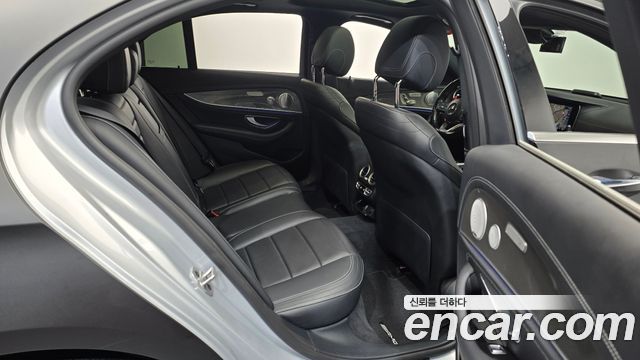 Mercedes-Benz E-Class E350 4MATIC AMG Line