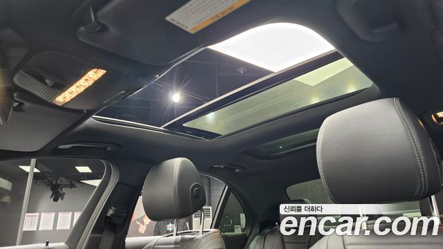 Mercedes-Benz E-Class E350 4MATIC AMG Line