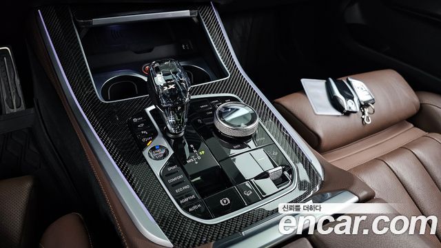 BMW X5 M50i