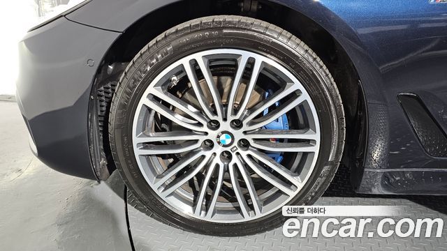 BMW 5-Series 530i xDrive M Sport Package Plus