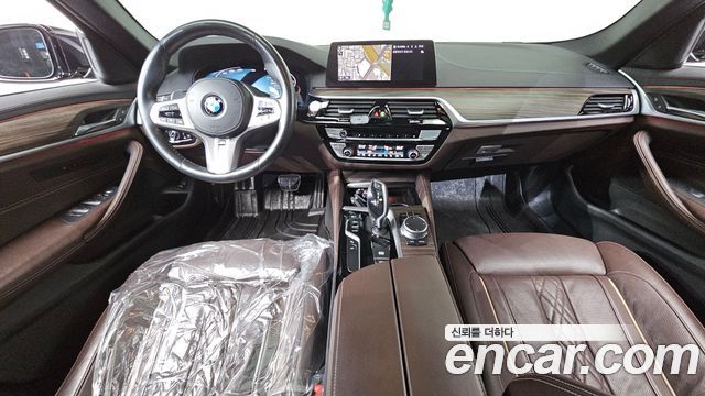 BMW 5-Series 530i xDrive M Sport Package Plus