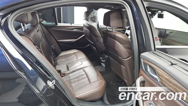 BMW 5-Series 530i xDrive M Sport Package Plus