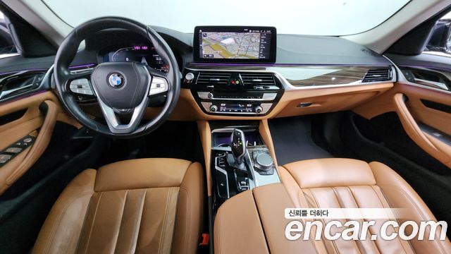 BMW 5-Series 520i Luxury