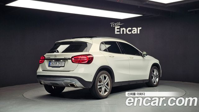 Mercedes-Benz GLA-Class GLA200 d