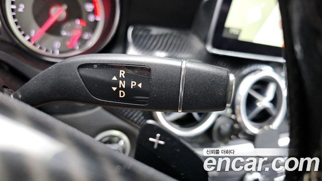 Mercedes-Benz GLA-Class GLA200 d