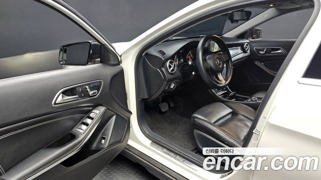 Mercedes-Benz GLA-Class GLA200 d