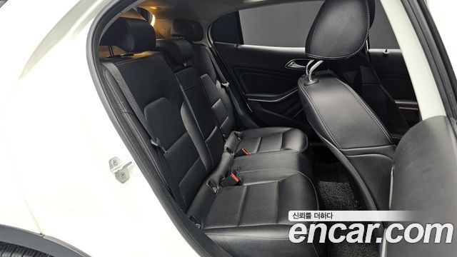 Mercedes-Benz GLA-Class GLA200 d