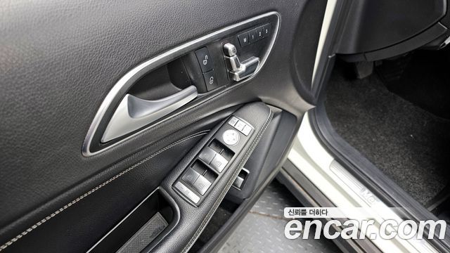 Mercedes-Benz GLA-Class GLA200 d
