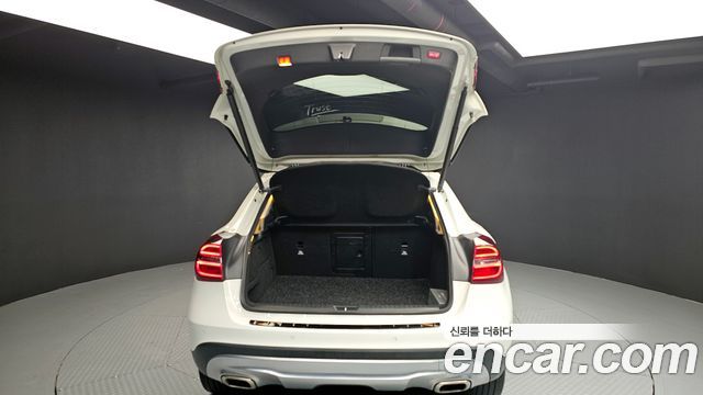 Mercedes-Benz GLA-Class GLA200 d