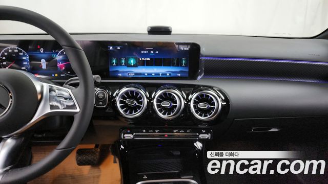 Mercedes-Benz A-Class A220 Hatchback