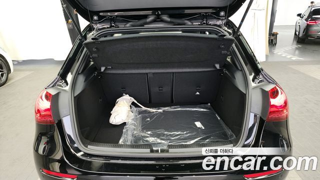 Mercedes-Benz A-Class A220 Hatchback