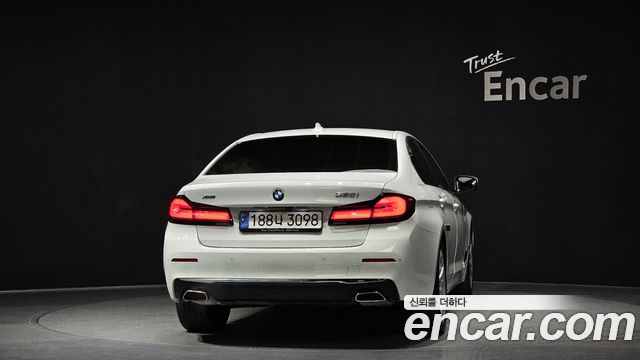 BMW 5-Series 530i xDrive Luxury