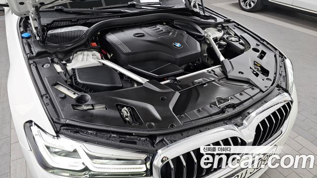 BMW 5-Series 530i xDrive Luxury