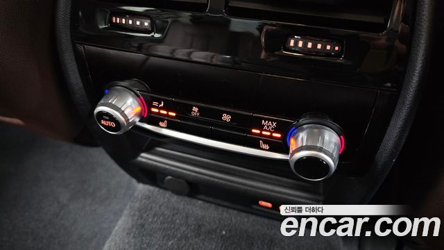 BMW 5-Series 530i xDrive Luxury