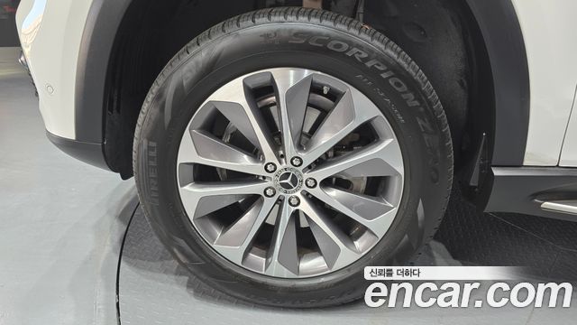 Mercedes-Benz GLE-Class GLE300d 4MATIC