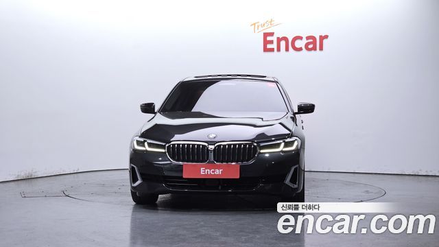 BMW 5-Series 520i Luxury