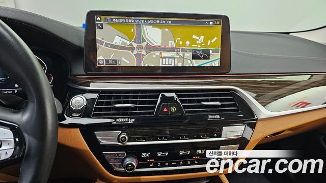 BMW 5-Series 520i Luxury