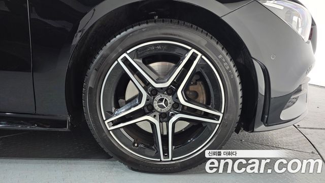 Mercedes-Benz CLA-Class CLA250 4MATIC