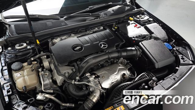 Mercedes-Benz CLA-Class CLA250 4MATIC