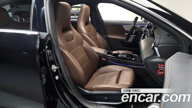 Mercedes-Benz CLA-Class CLA250 4MATIC